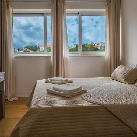 Apartment Victoria Ii *